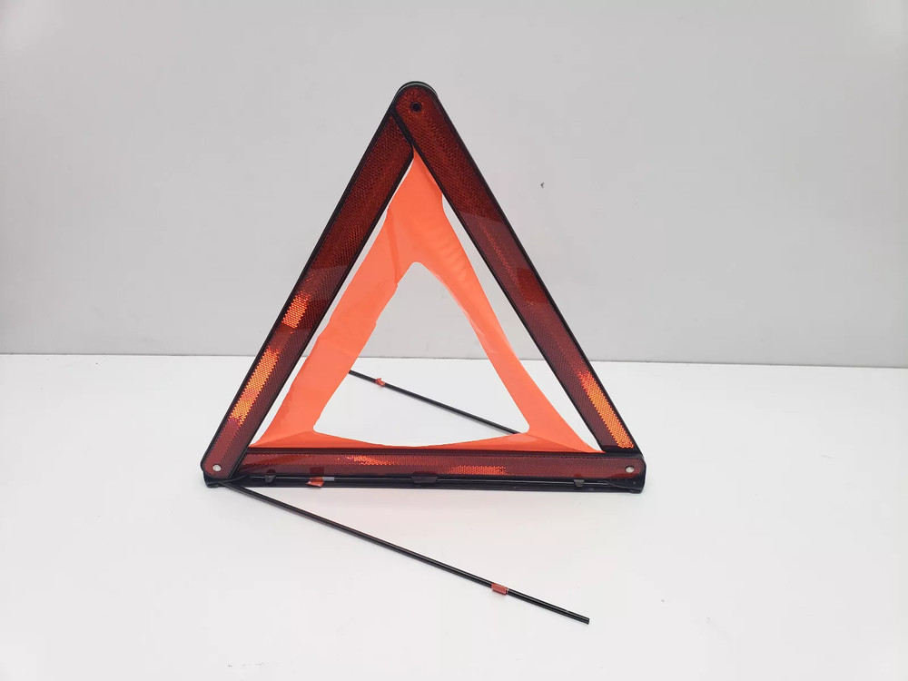 AUDI A4 B8.5 EMERGENCY WARNING TRIANGLE 2012 8K0860251