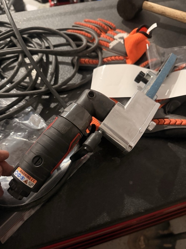 Snap on Pneumatic Belt Sander (Red) PTBF210