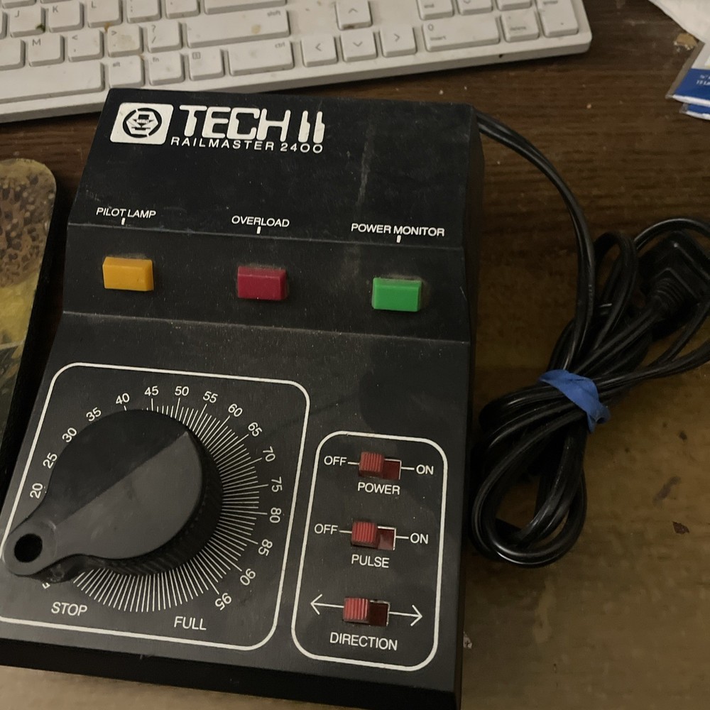 MRC Tech II Railmaster 2400 Model Train Controller Power Pack HO TESTED WORKS