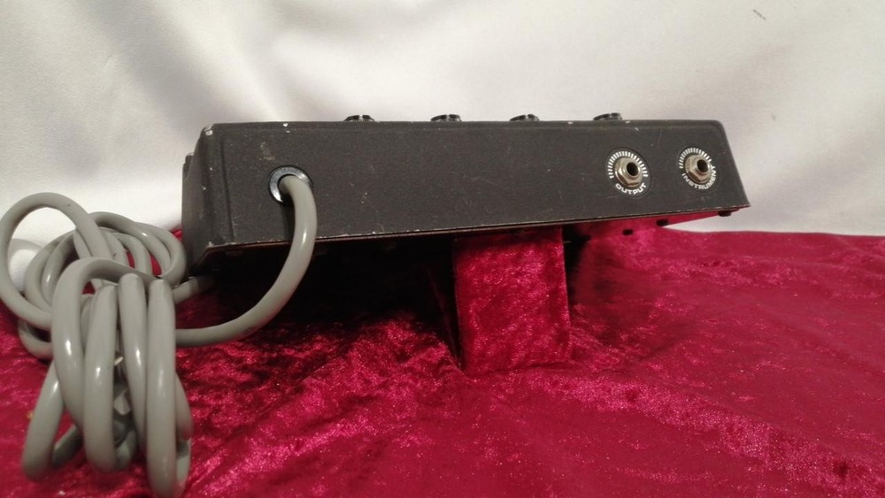 ROLAND AP-5 PHASE FIVE effector