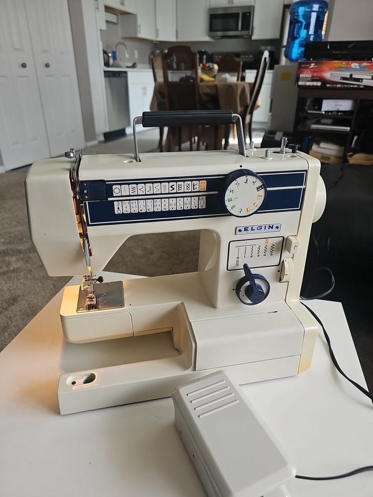 Elgin Sewing Machine Model 999F Deluxe ZigZag Tested Works