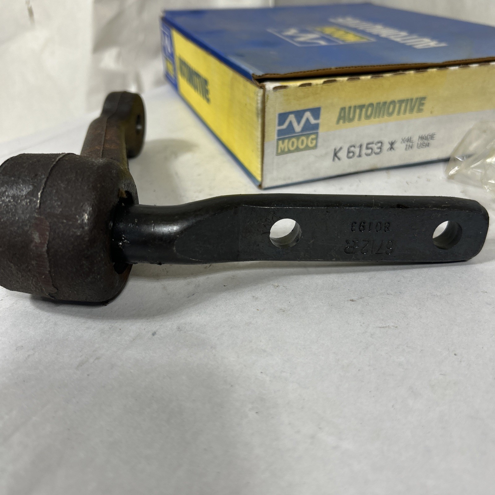 1974-77 GM Full & Midsize Car Steering Idler Arm Moog K6153 NOS Many Application