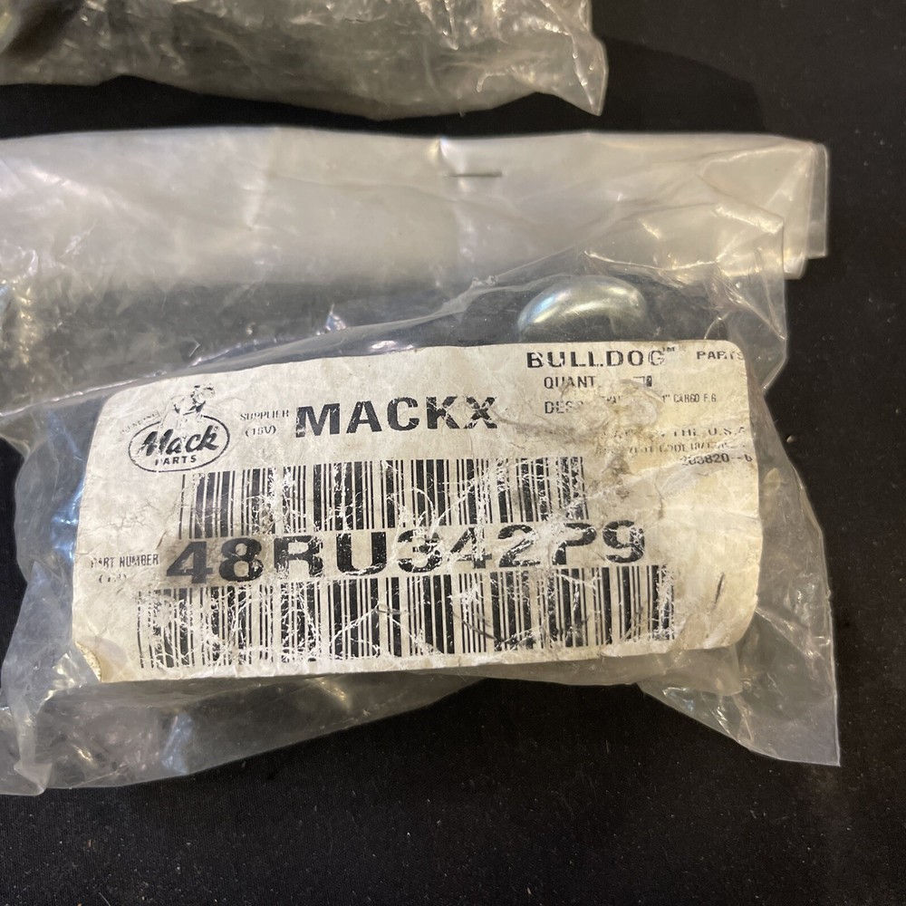 MACK STRAP DASH POCKET -48RU342P9 New In Package