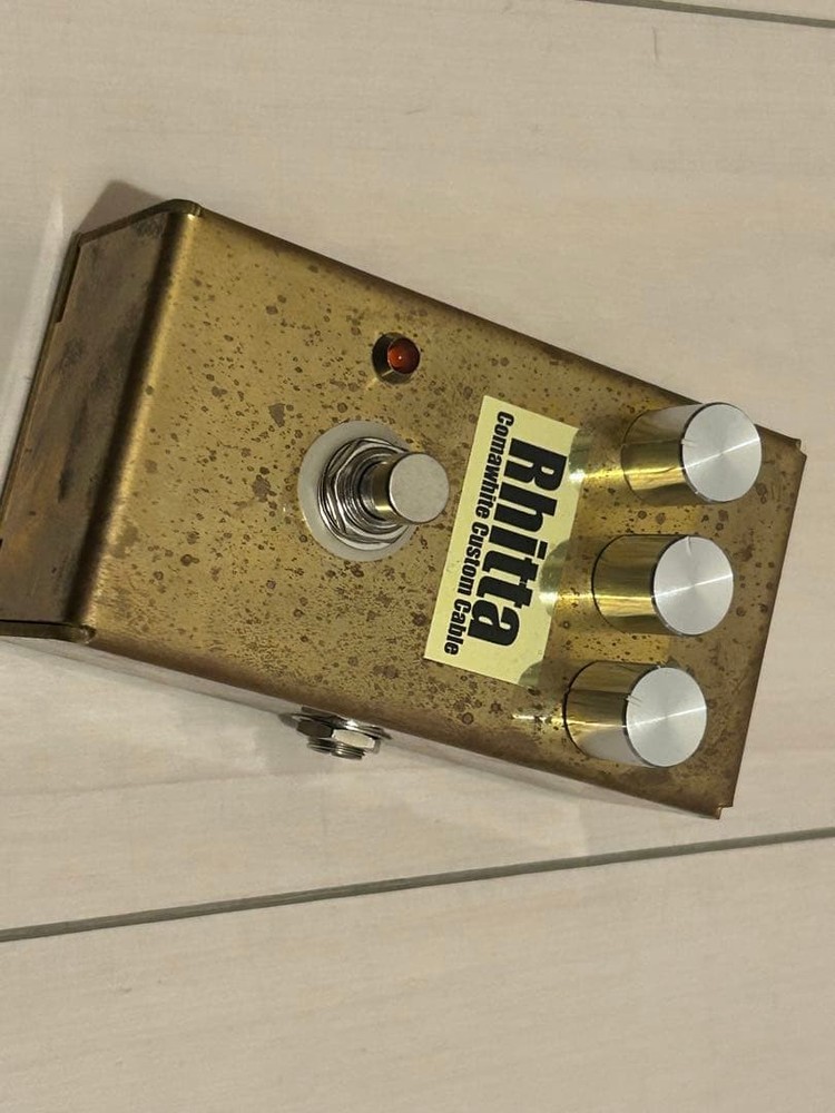 Comawhite Custom Cable Rhitta Distortion Effect Pedal Used