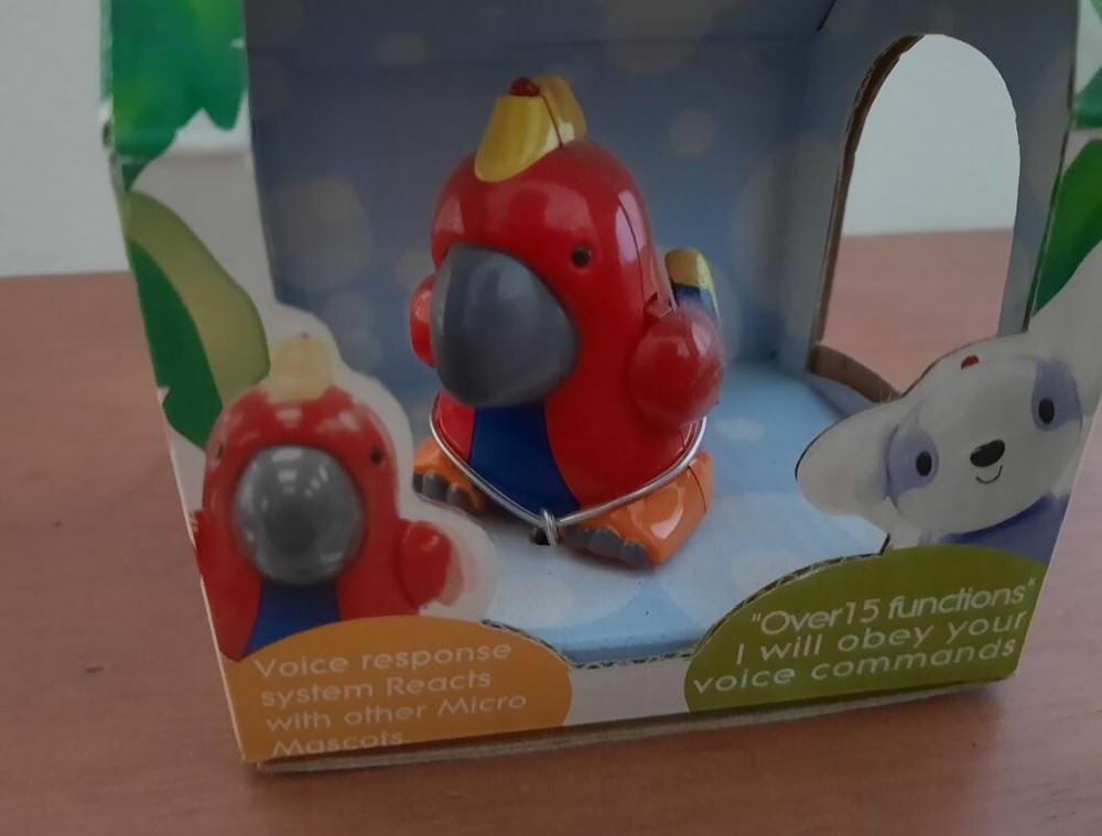 Electronic Micro Mascot Interactive Robot Echo Pet