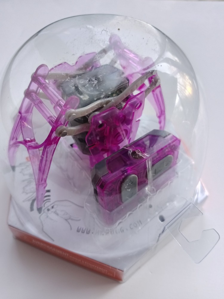 Hexbug Remote Controlled Pink Inchworm Micro Robotic Creature New