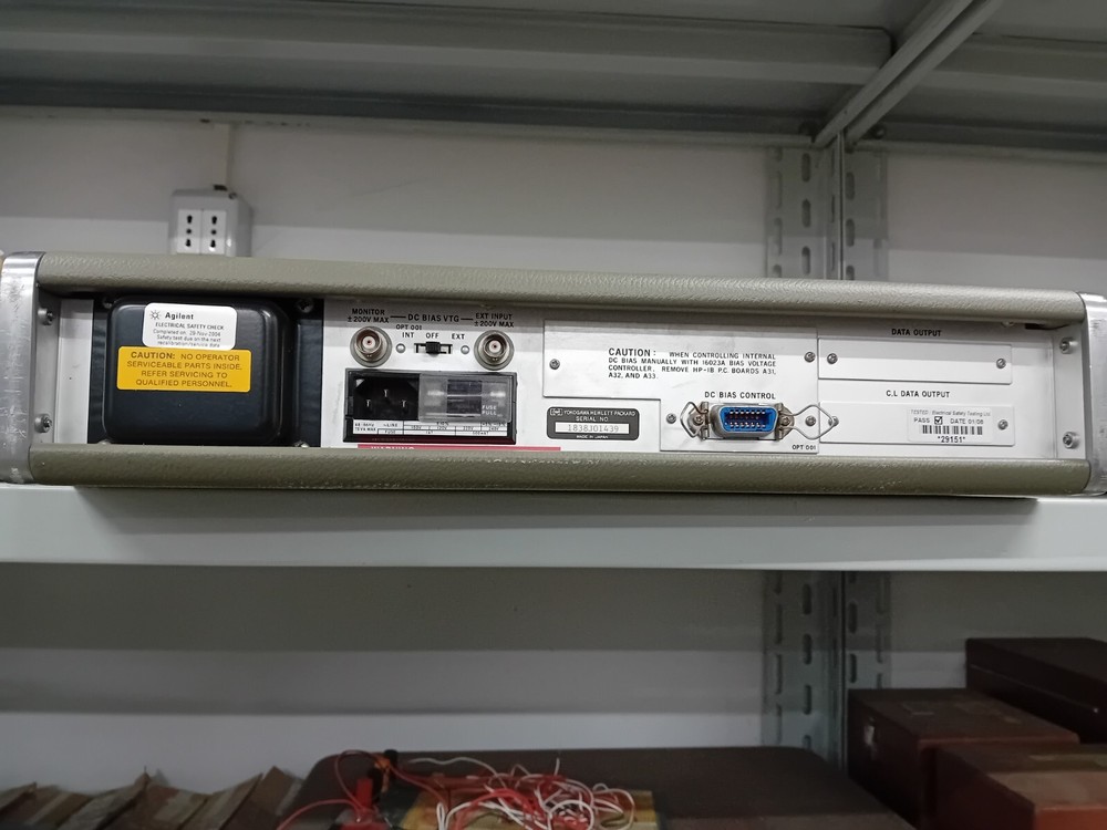 Hewlett Packard HP 4271B LCR meter bridge
