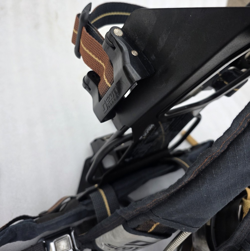 Scott 2.2 Self Contained Breathing Apparatus With Full Face Mask