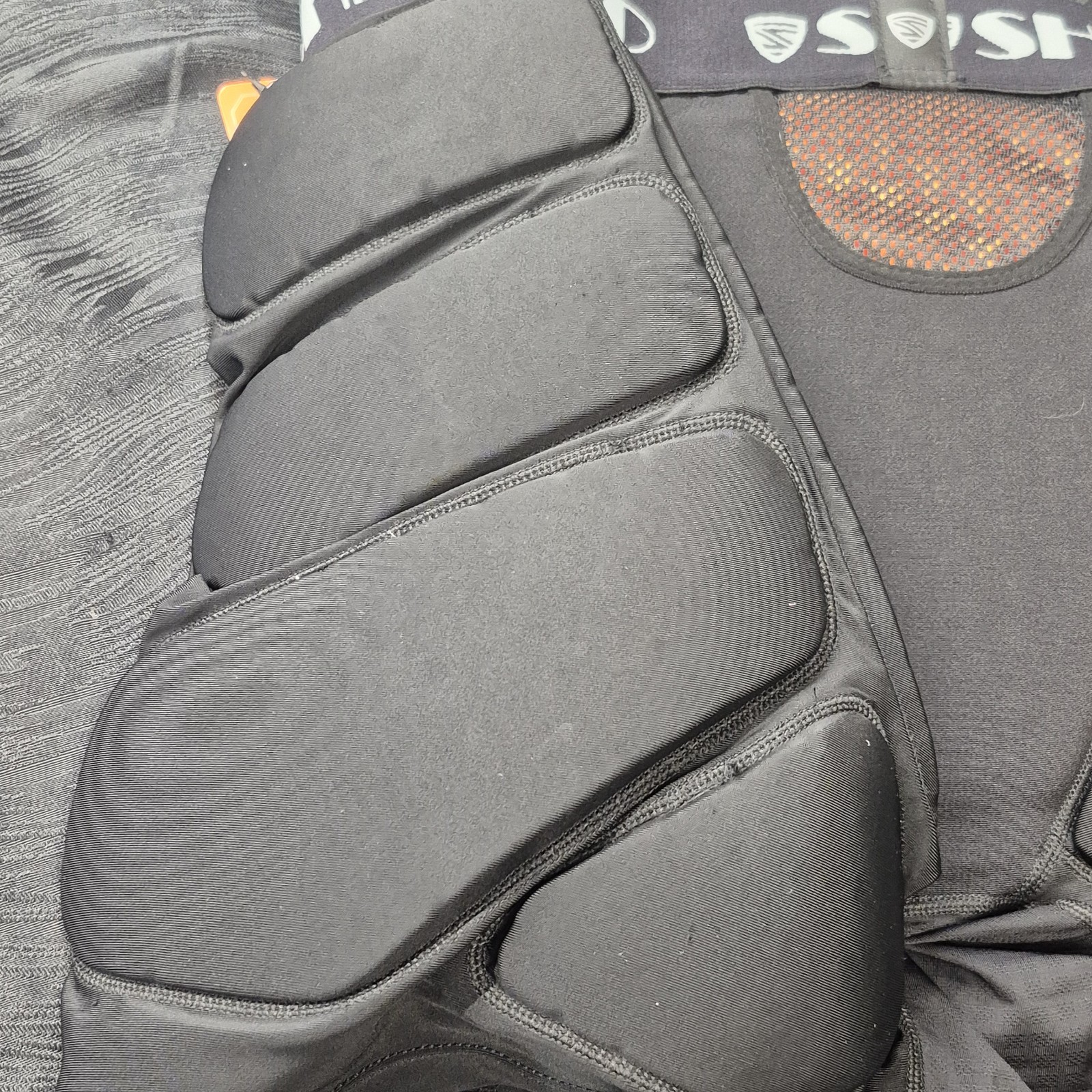 Shinypro Protective Padded Shorts Level 2 Hip Snowboard Skate skiing BMX Medium