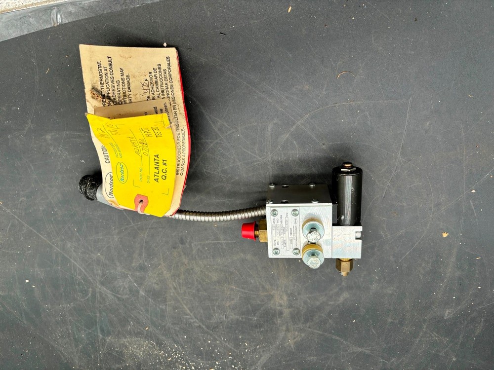 Nordson Glue Applicator Head E902 1028155A