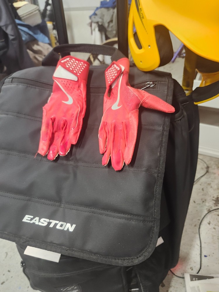 EASTON BASEBALL GEAR