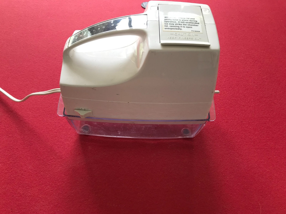 OSTER ICE CRUSHER VINTAGE