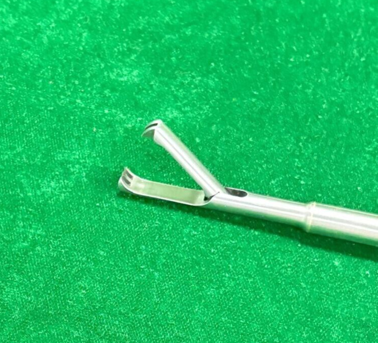 Laparoscopic Gallbladder Extractor/ Claw Forceps 10mmx330mm Reusable Instruments