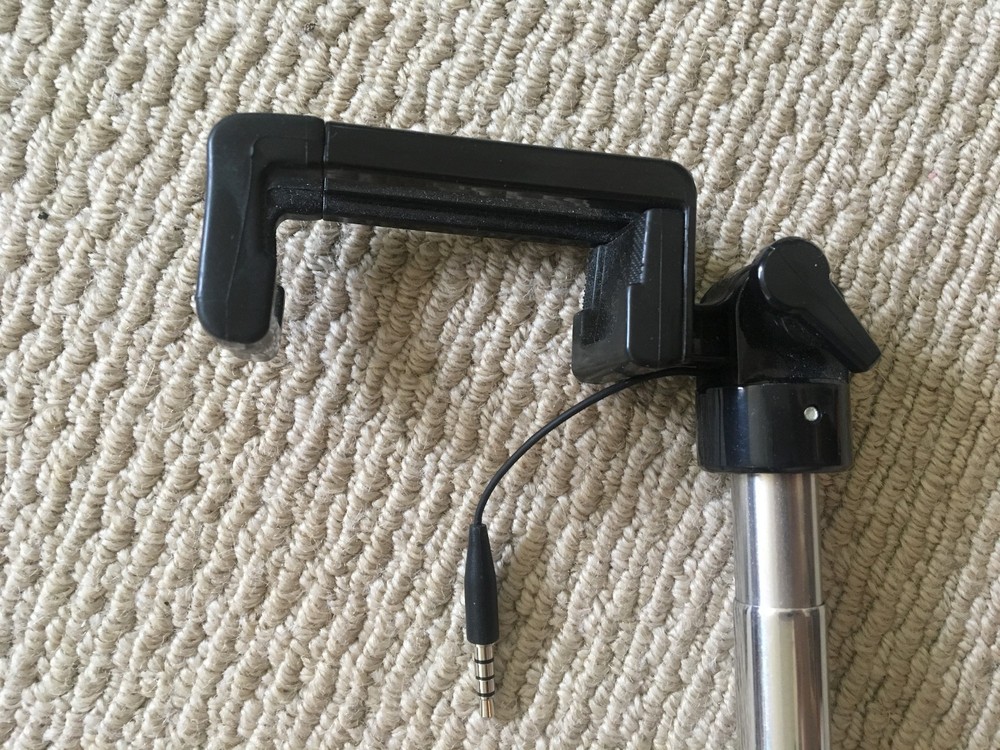 NWOT SELFIE MIC - Black