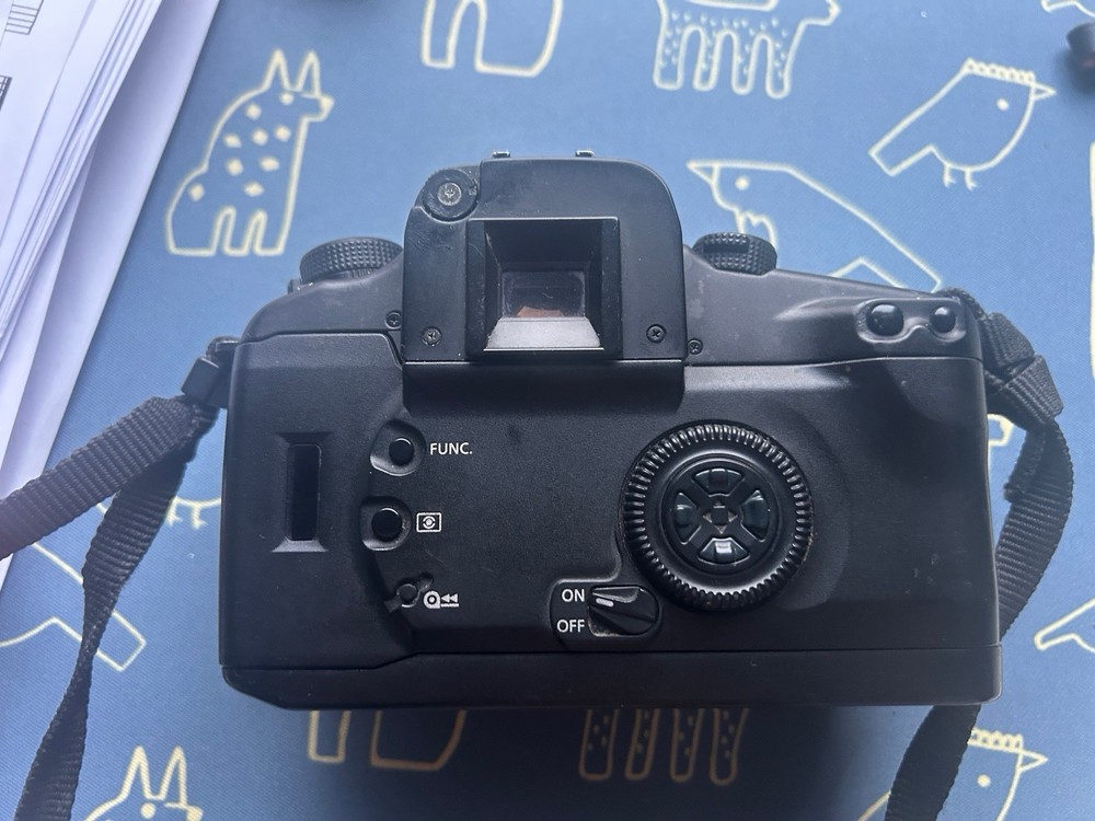Canon Eos 30 Camera