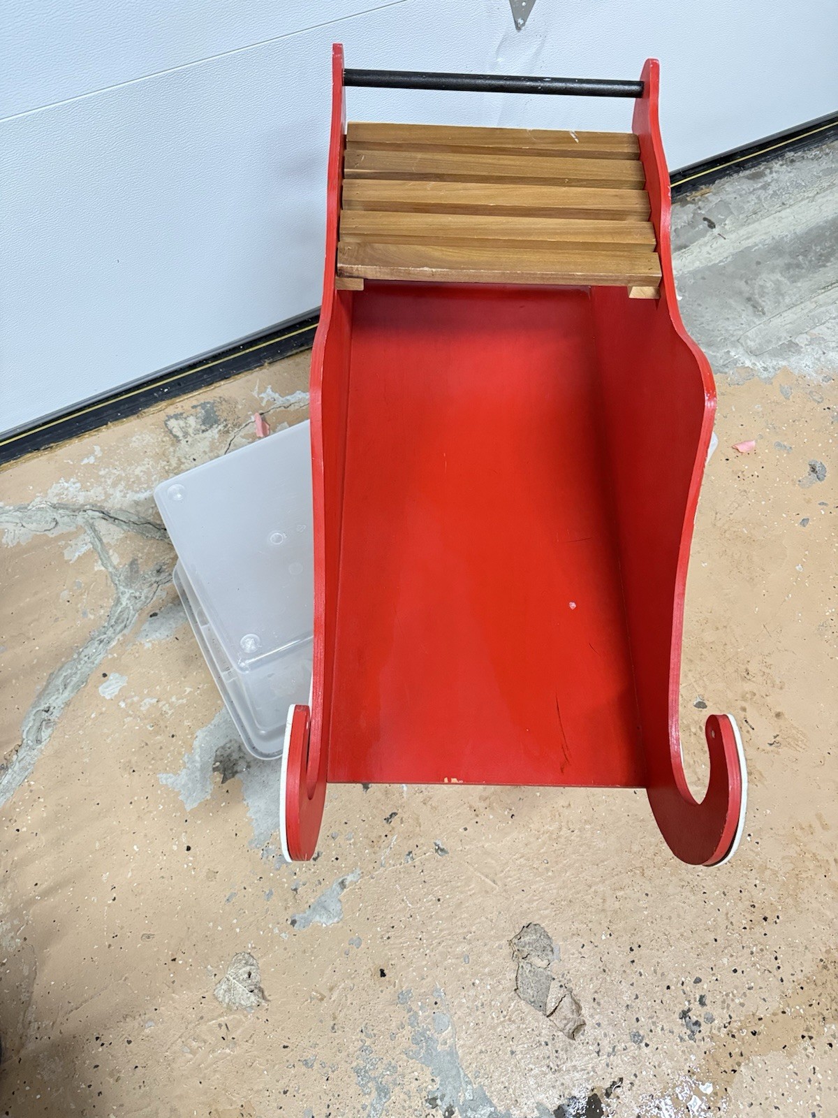 denny manufacturing Red Christmas Sled Photo Prop