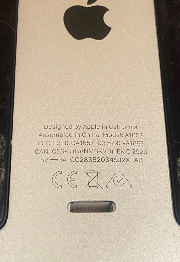 Apple A1644 Wireless Magic Keyboard 2 MLA22LL/A & A1657 Magic Mouse 2 MLA02LL/A