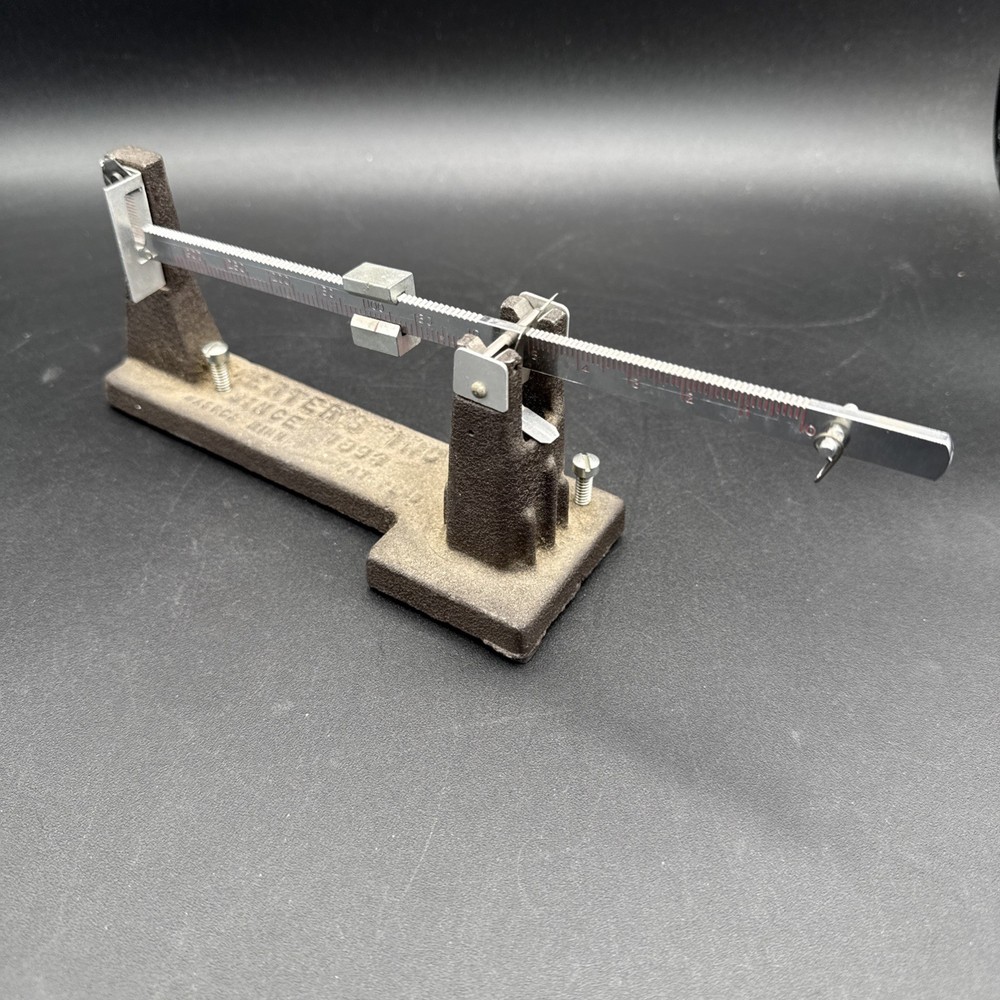Vintage Herter’s Reloading Balance Beam Mechanical Powder Scale