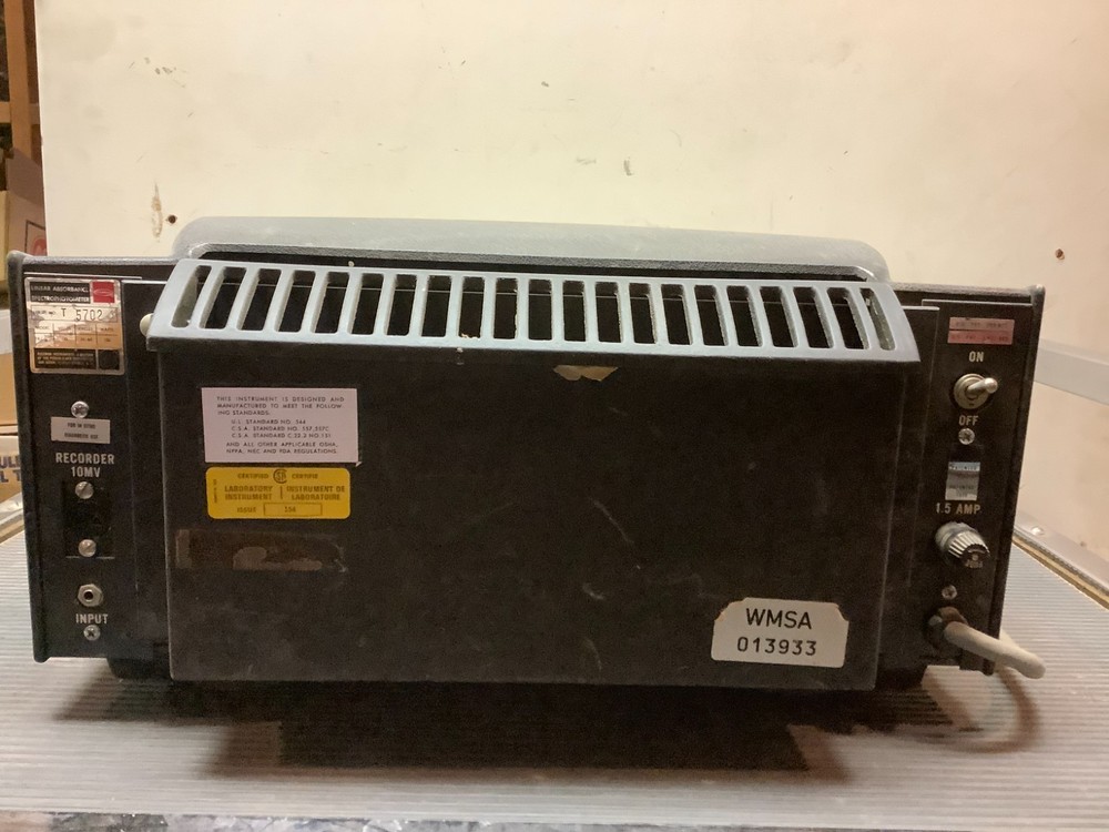 Coleman Junior II A Model 6/20A Linear Absorbance Spectrophotometer