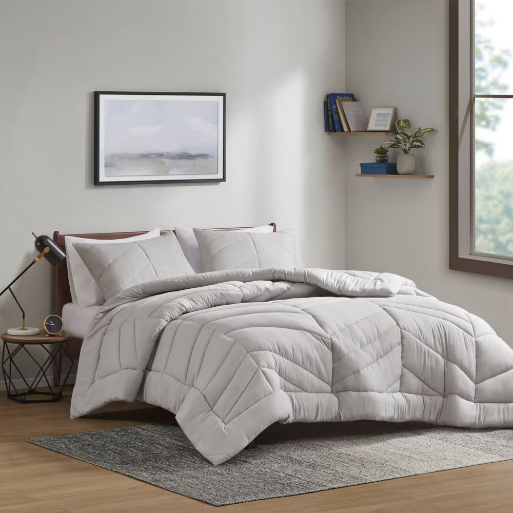 Full/Queen Sutton Quilted Chevron Comforter Set Gray - Intelligent Design