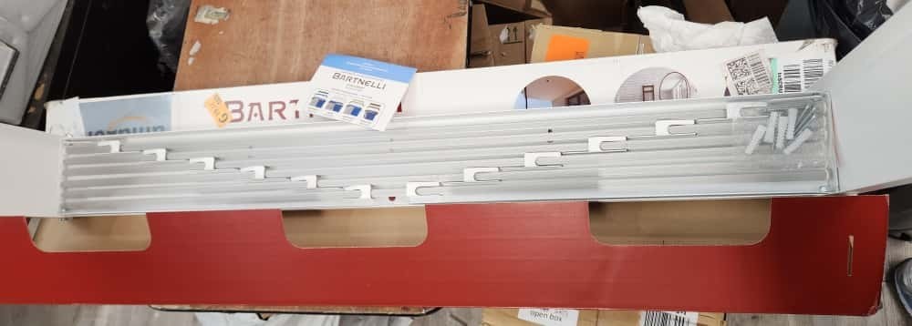 BDR-810WH Bartnelli Retractable 40" Wall Mounted Clothes Drying Rack Open box