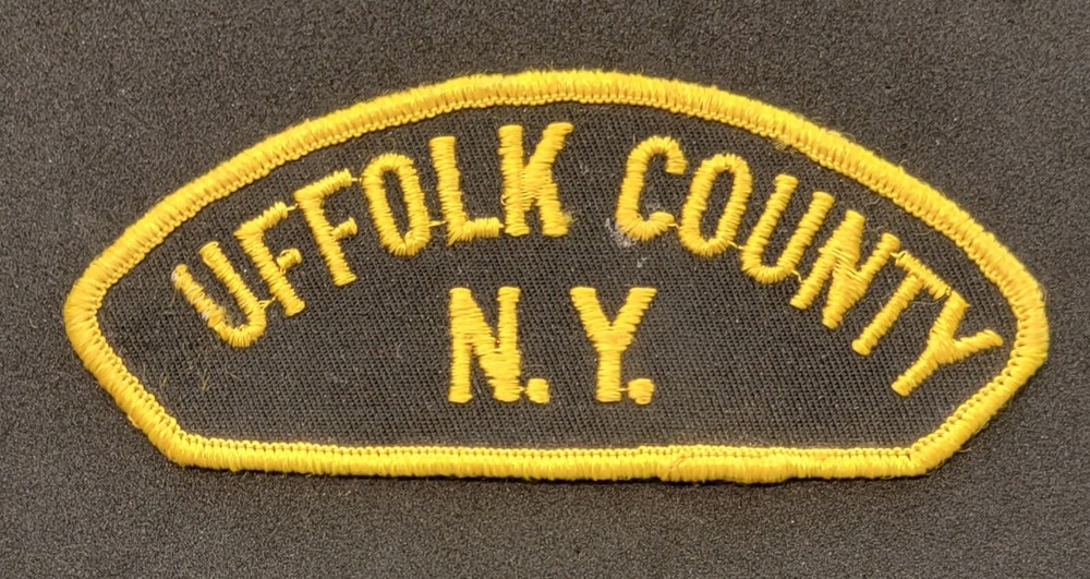 SUFFOLK COUNTY NEW YORK SHERIFF PATCH ( DAMAGED)