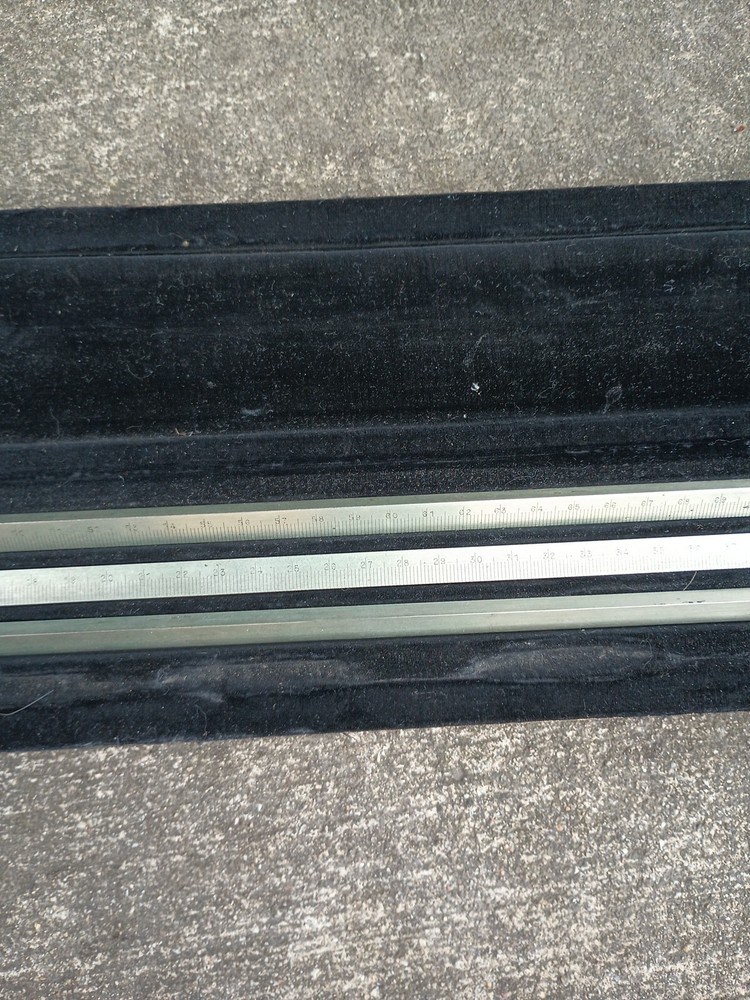 C RIEFLER. NESSELWANG & MUNCHEN Missing Some Pieces