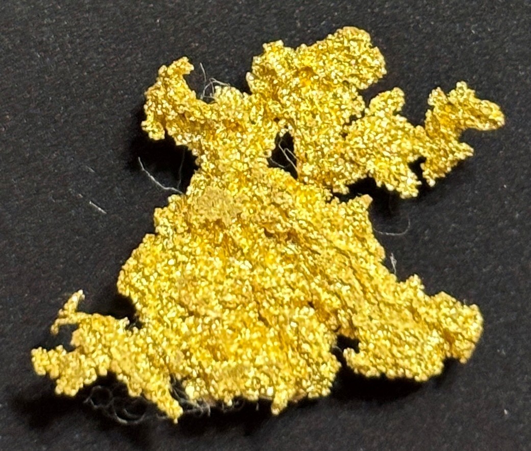 CALIFORNIA NEVADA NATURAL CRYSTALLIZED GOLD NUGGET WEIGHS 2.04 GRAMS