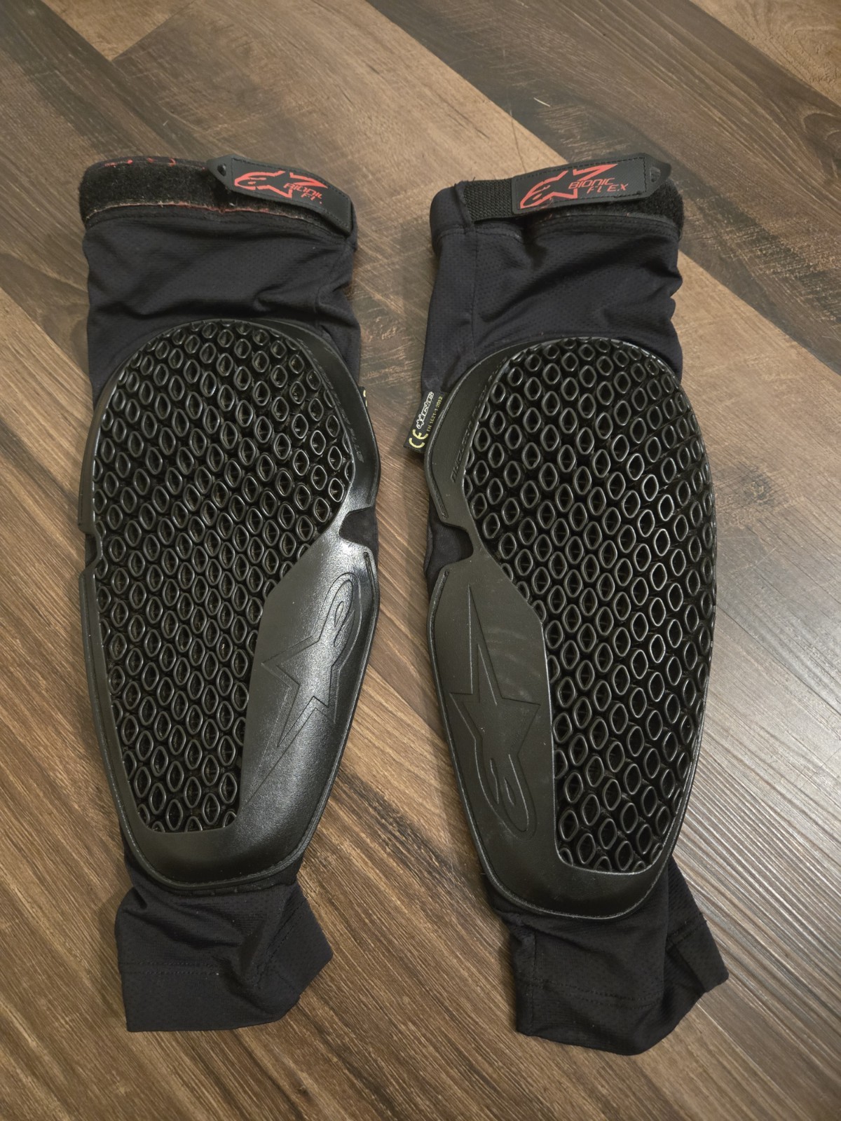 Alpinestars Adult Bionic Flex Knee Protectors - Black