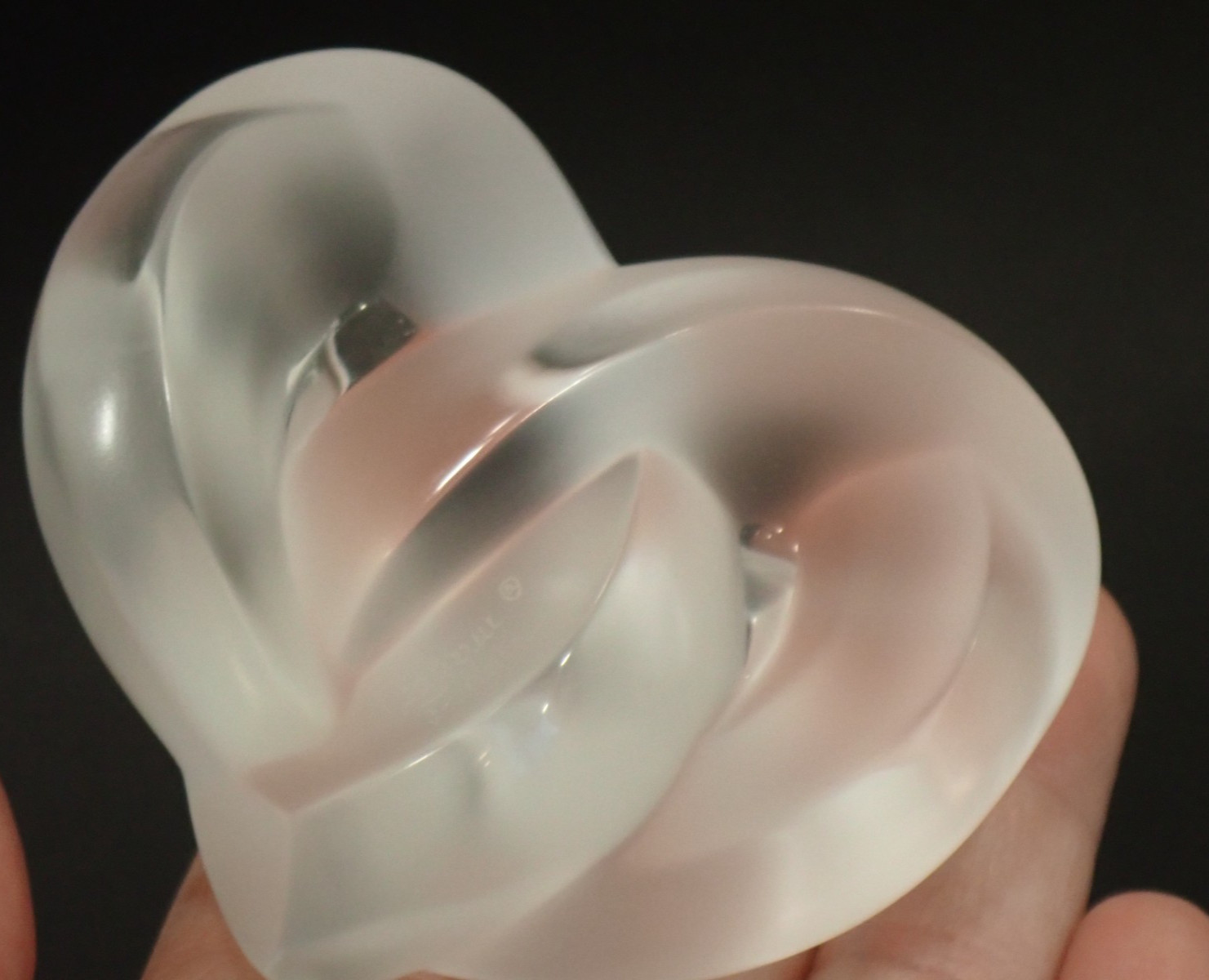 Vintage Lalique France Crystal Love Heart Knot 3" Paperweight Figurine Signed