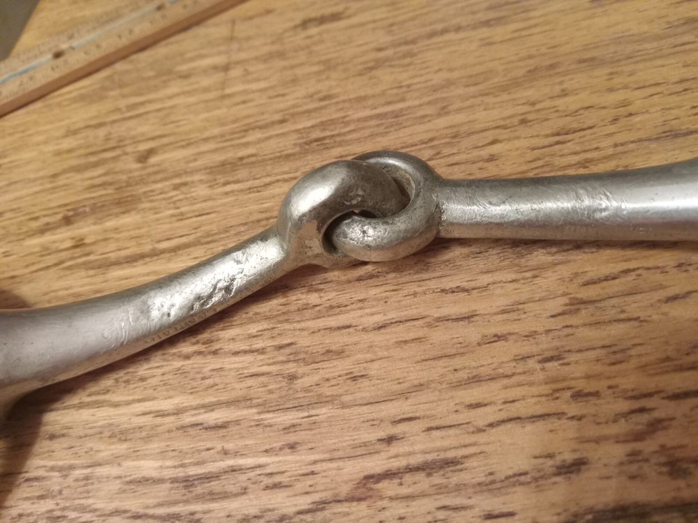 fixed O ring snaffle bit 4 3/4 in nickel