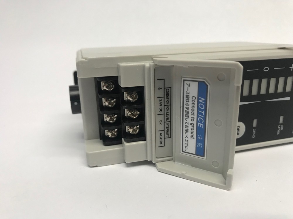 Keyence SJ-M201 Spot Type Amplifier Static Eliminator Control Module