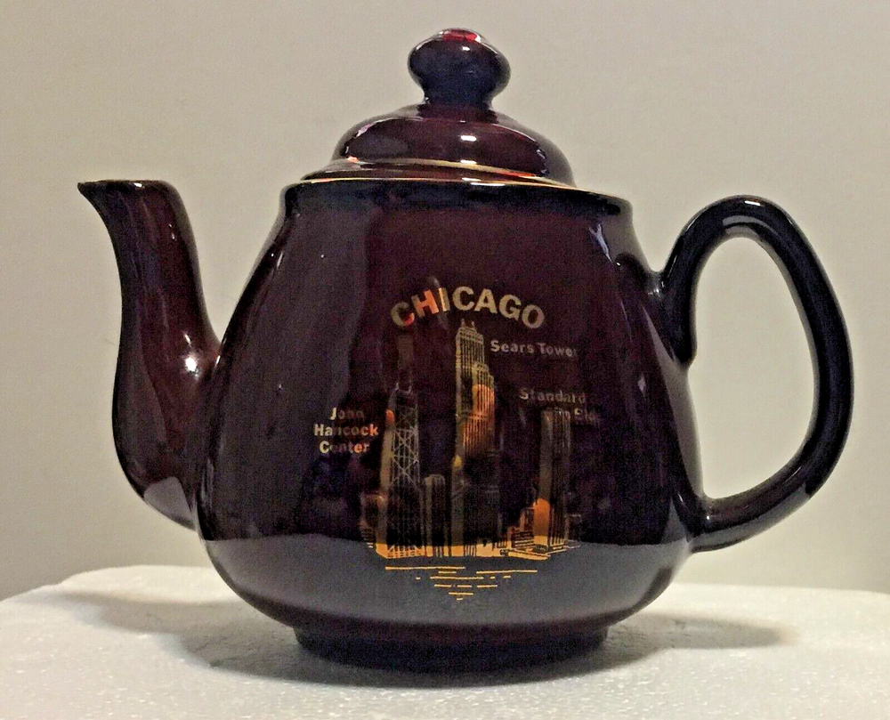 Small Chicago Souvenir Tea pot