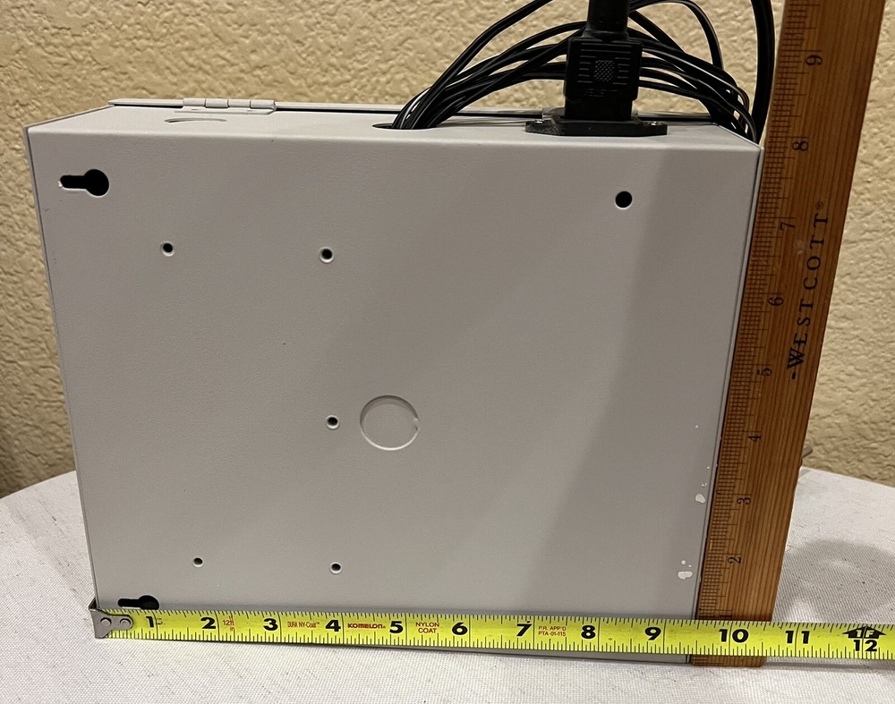 18 Camera 12Volt power supply