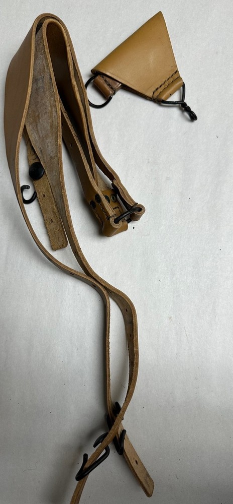 FRENCH LEGION LEATHER SUSPENDERS.