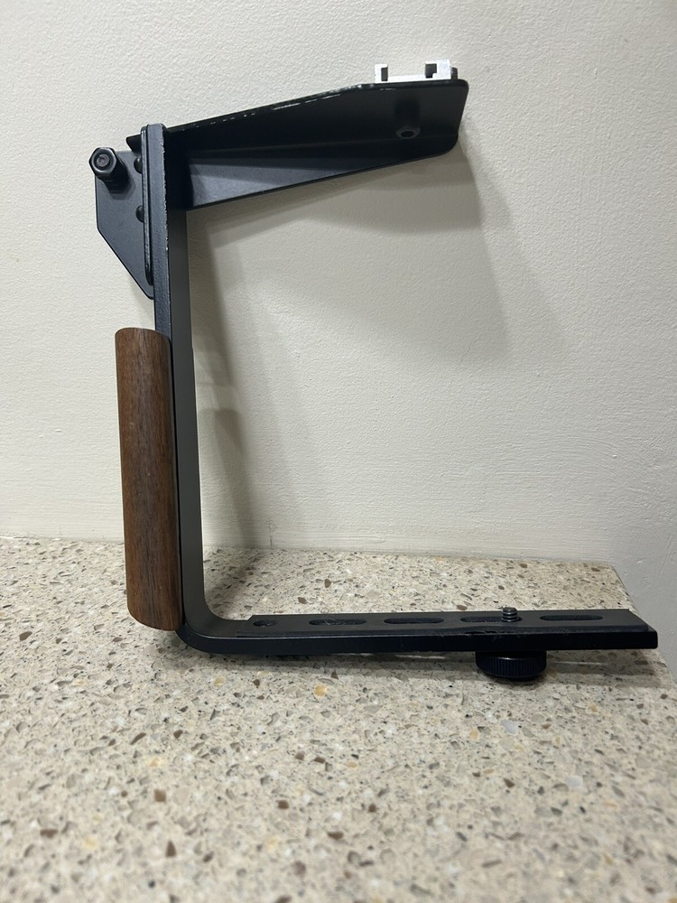 Bachrach Flash Bracket from JHB Photo for Medium Format Camera's