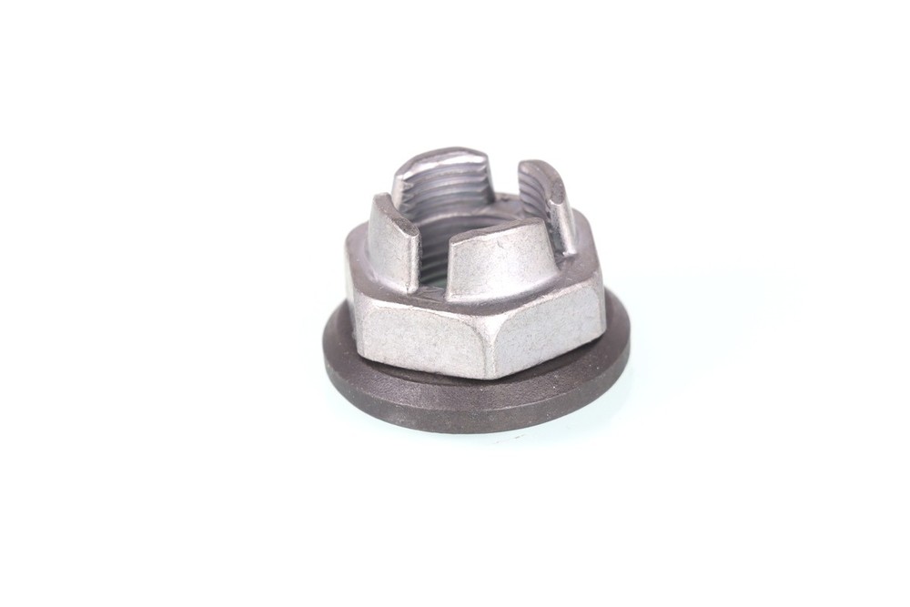 1x Front Hub Nut GH-393960