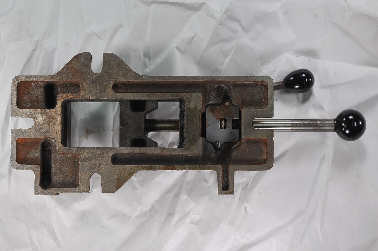 Heinrich No 4 GM Precision Toolmaker Grinding Vise 4" Jaw Racine Bakelite WI USA
