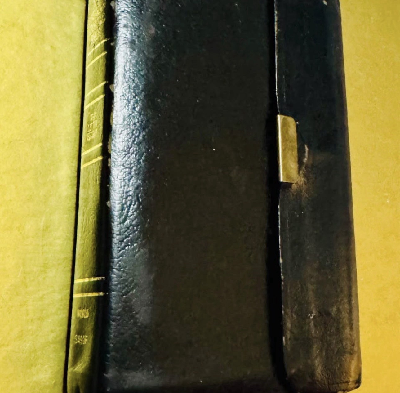 1977 Pocket Vintage New American Standard World Bible Publishers Red Letter