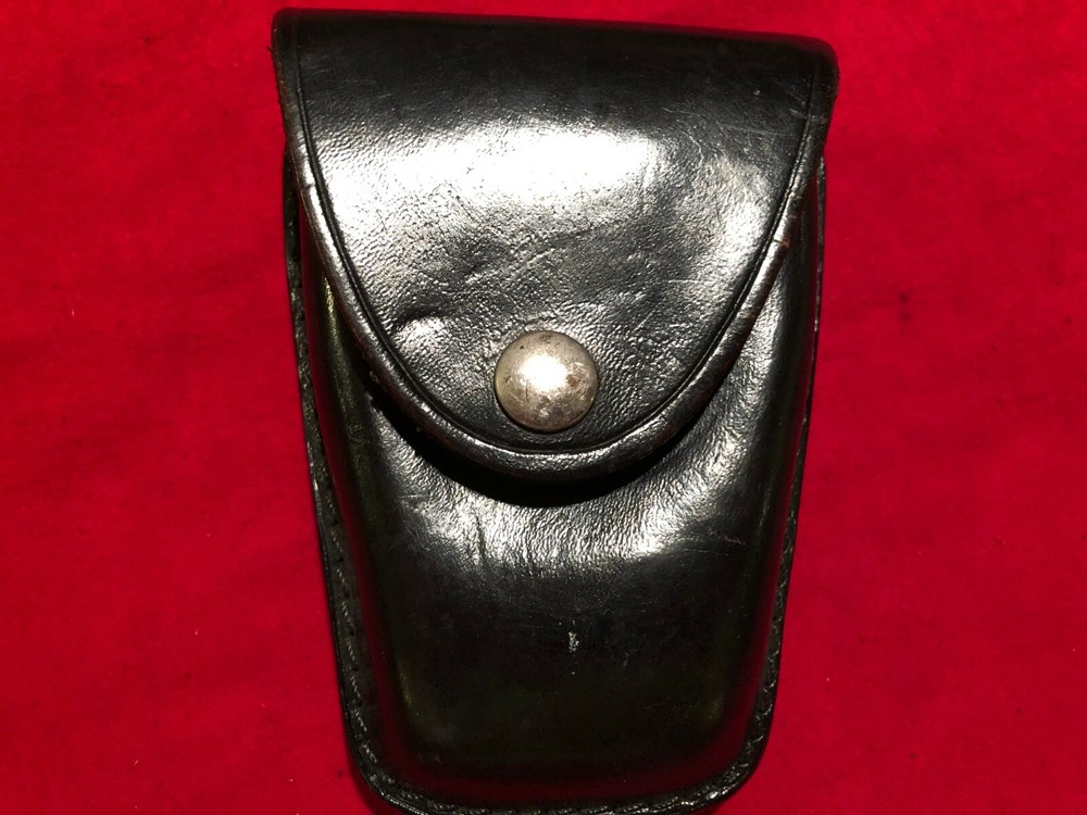 Dutyman Cuff Pouch