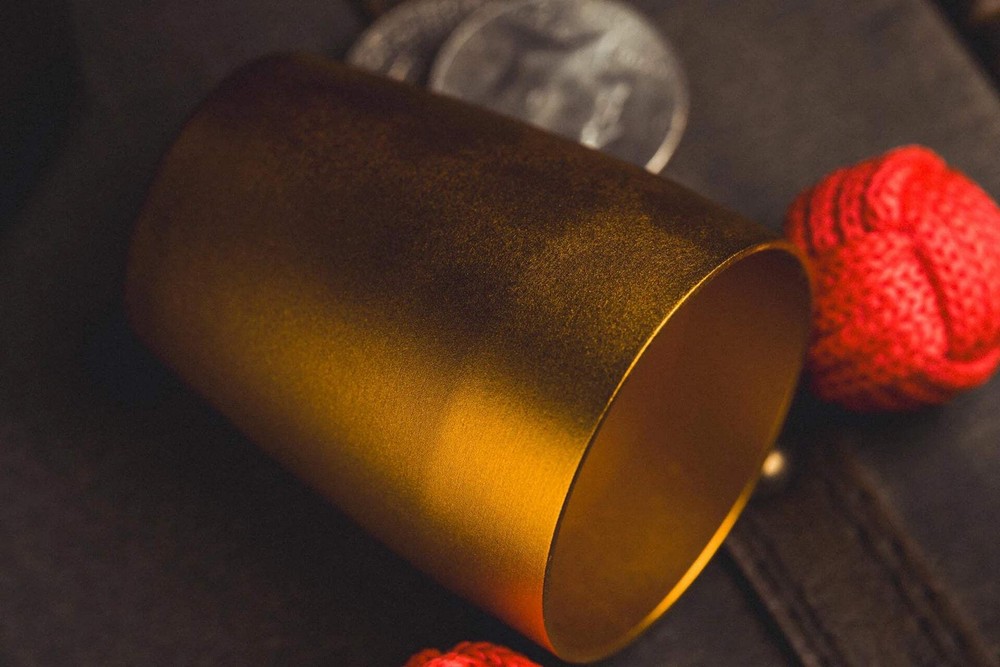 Cupcake 2.0 (Gold) by Milo & Bacon Magic - Trick