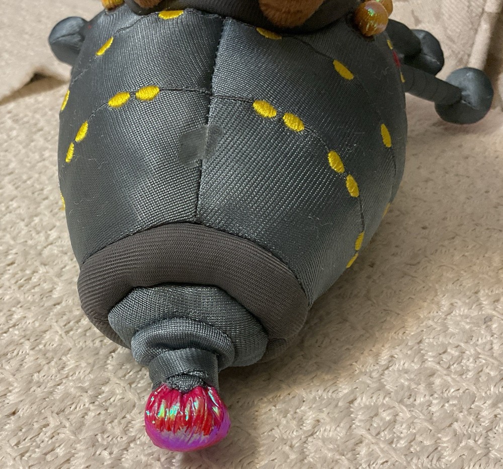 Universal Studios E.T. Extra-Terrestrial in Spaceship Light Up Plush - WORKS!!!