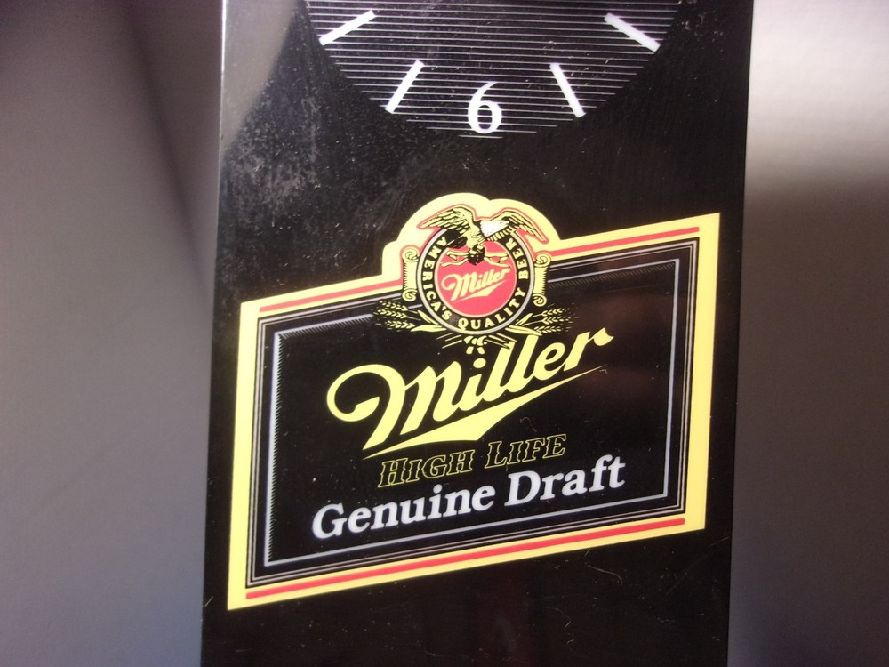 Miller Genuine Draft SIGN CLOCK "Light PLASTIC Clock" Mid Century 9"
