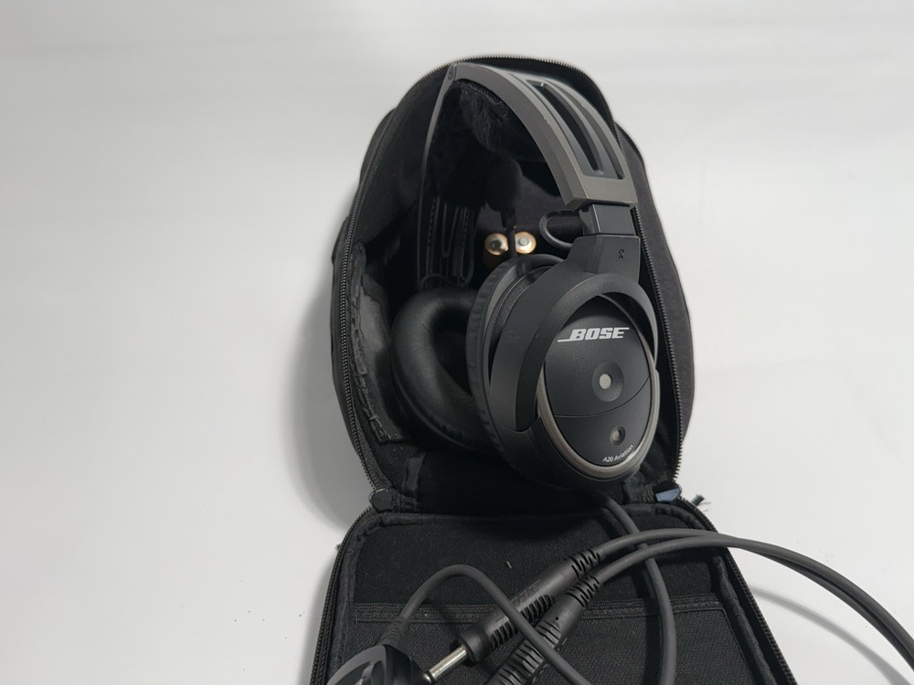Bose A20 Aviation Headset with Bluetooth, dual cable, and case