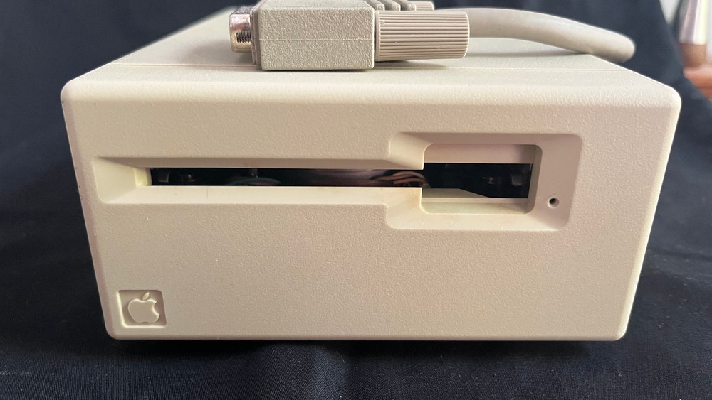Vintage Apple Mac M0130 External Floppy Disk Drive - NOT TESTED