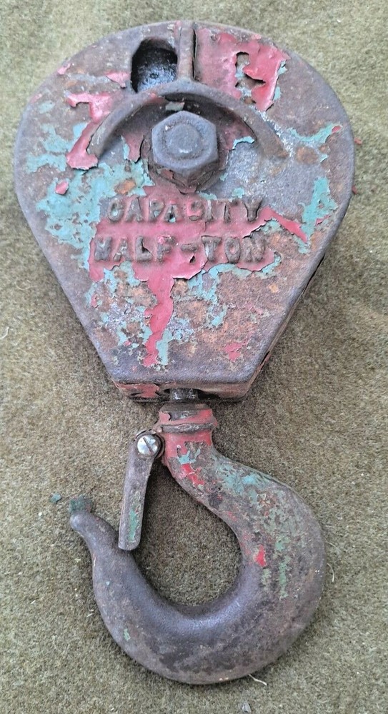 1/2 Ton Snatch Block 4" Pulley Hook.