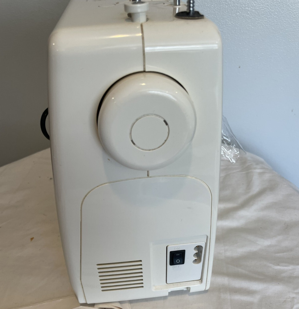 Kenmore Sewing Machine Model 385 w/ Pedal & Manual – Tested Working – Multiple S