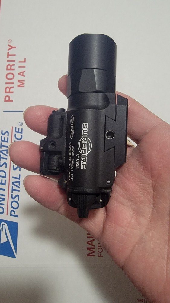 Surefire X400 Ultra Weapon Light Red Laser
