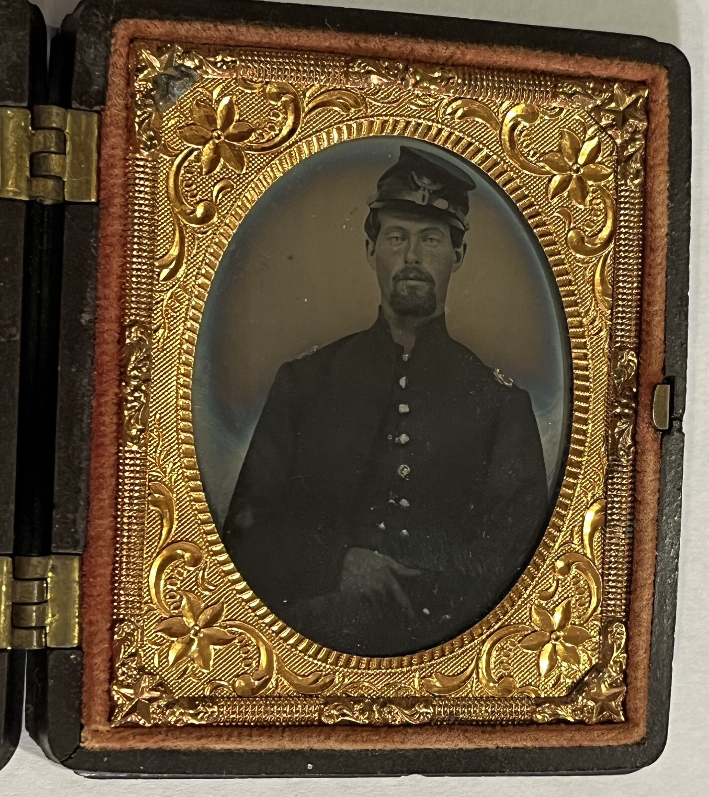 19th C Civil War Uniform Soldier Ambrotype Photo in Patriotic Case