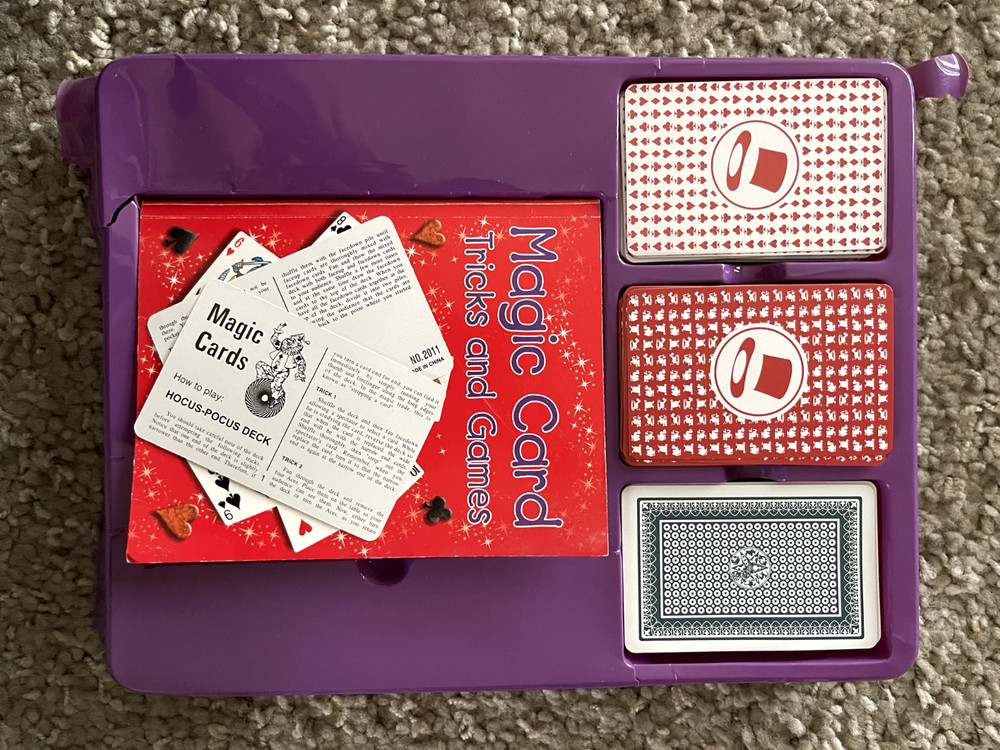 Magic Card Tricks & Game SET KIT + Tutorial Book 142 CARDS Fun for Kids Children